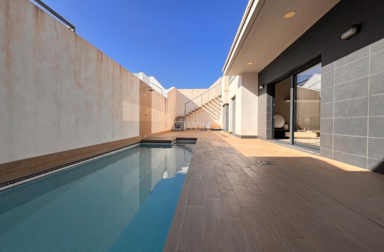 Odsprzedaż - Villa - Orihuela Costa - Lomas de Cabo Roig
