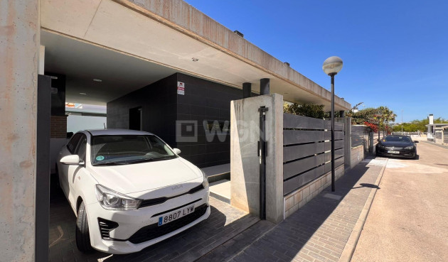 Odsprzedaż - Villa - Orihuela Costa - Lomas de Cabo Roig