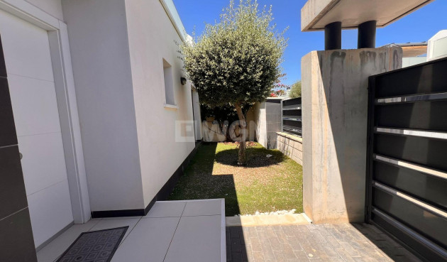 Odsprzedaż - Villa - Orihuela Costa - Lomas de Cabo Roig