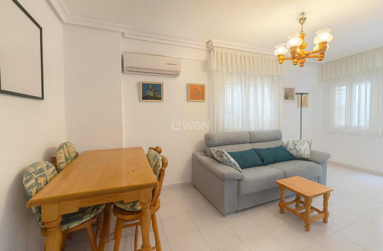 Odsprzedaż - Mieszkanie w bloku - Torrevieja - Acequion