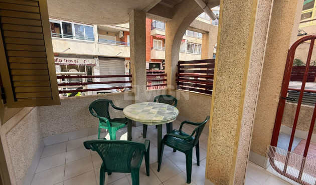 Odsprzedaż - Mieszkanie w bloku - Torrevieja - Acequion