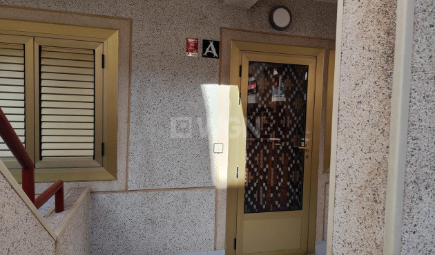 Odsprzedaż - Mieszkanie w bloku - Torrevieja - Acequion
