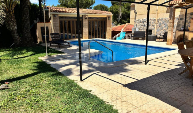 Odsprzedaż - Villa - Los Balcones - Costa Blanca