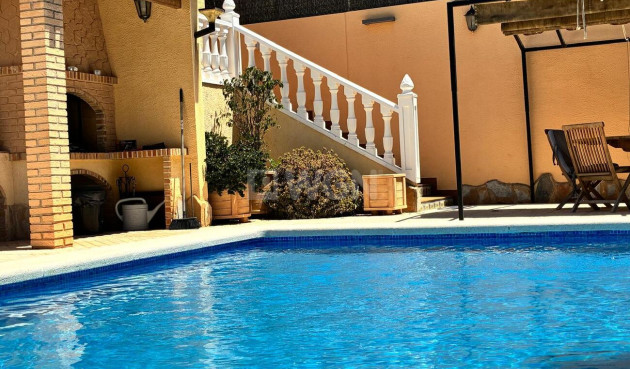 Odsprzedaż - Villa - Los Balcones - Costa Blanca