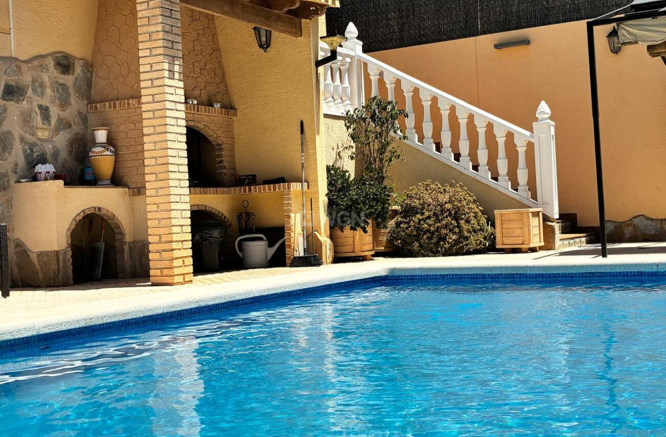 Odsprzedaż - Villa - Los Balcones - Costa Blanca