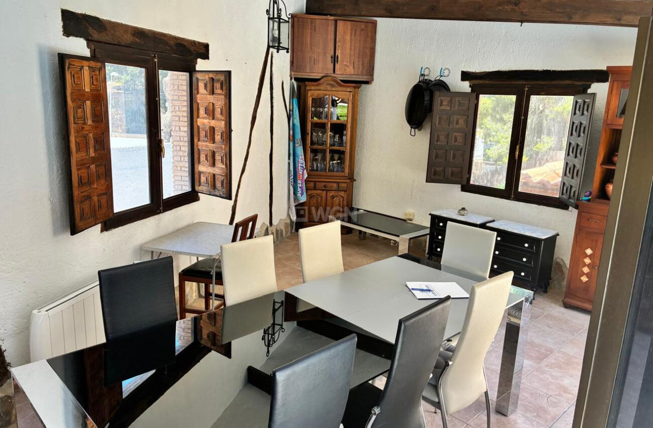 Odsprzedaż - Villa - Los Balcones - Costa Blanca