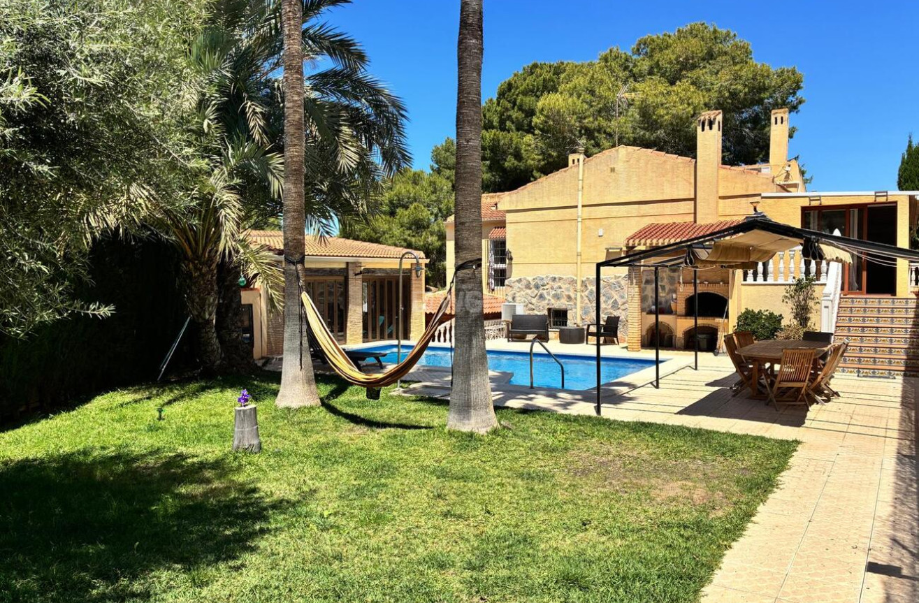 Odsprzedaż - Villa - Los Balcones - Costa Blanca
