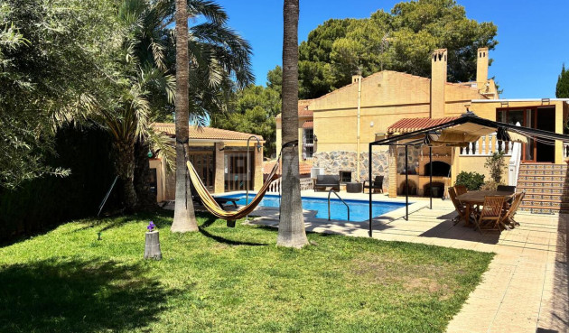 Odsprzedaż - Villa - Los Balcones - Costa Blanca