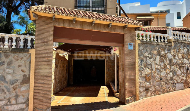 Odsprzedaż - Villa - Los Balcones - Costa Blanca
