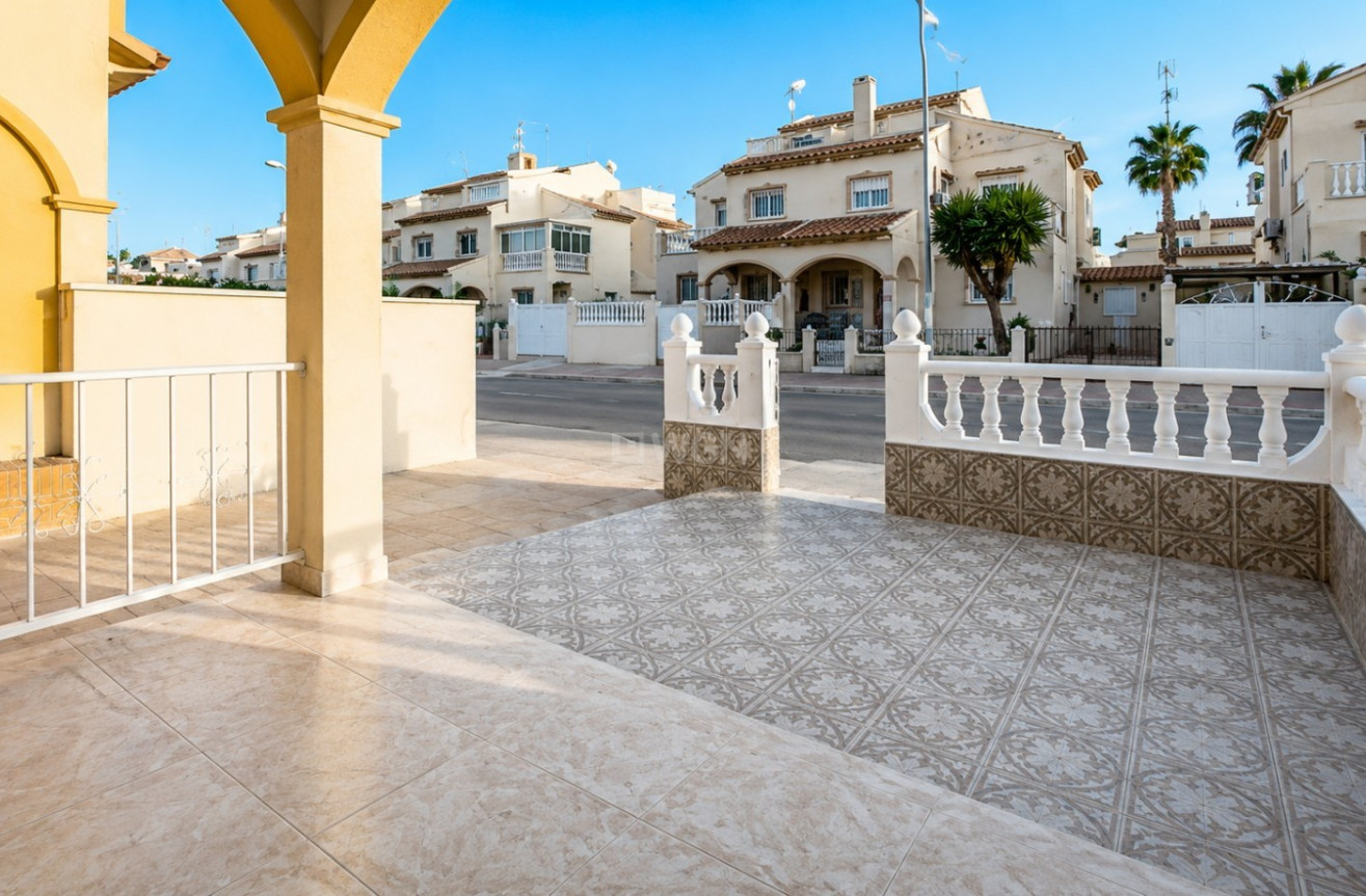 Odsprzedaż - Kamienica - Orihuela Costa - Costa Blanca
