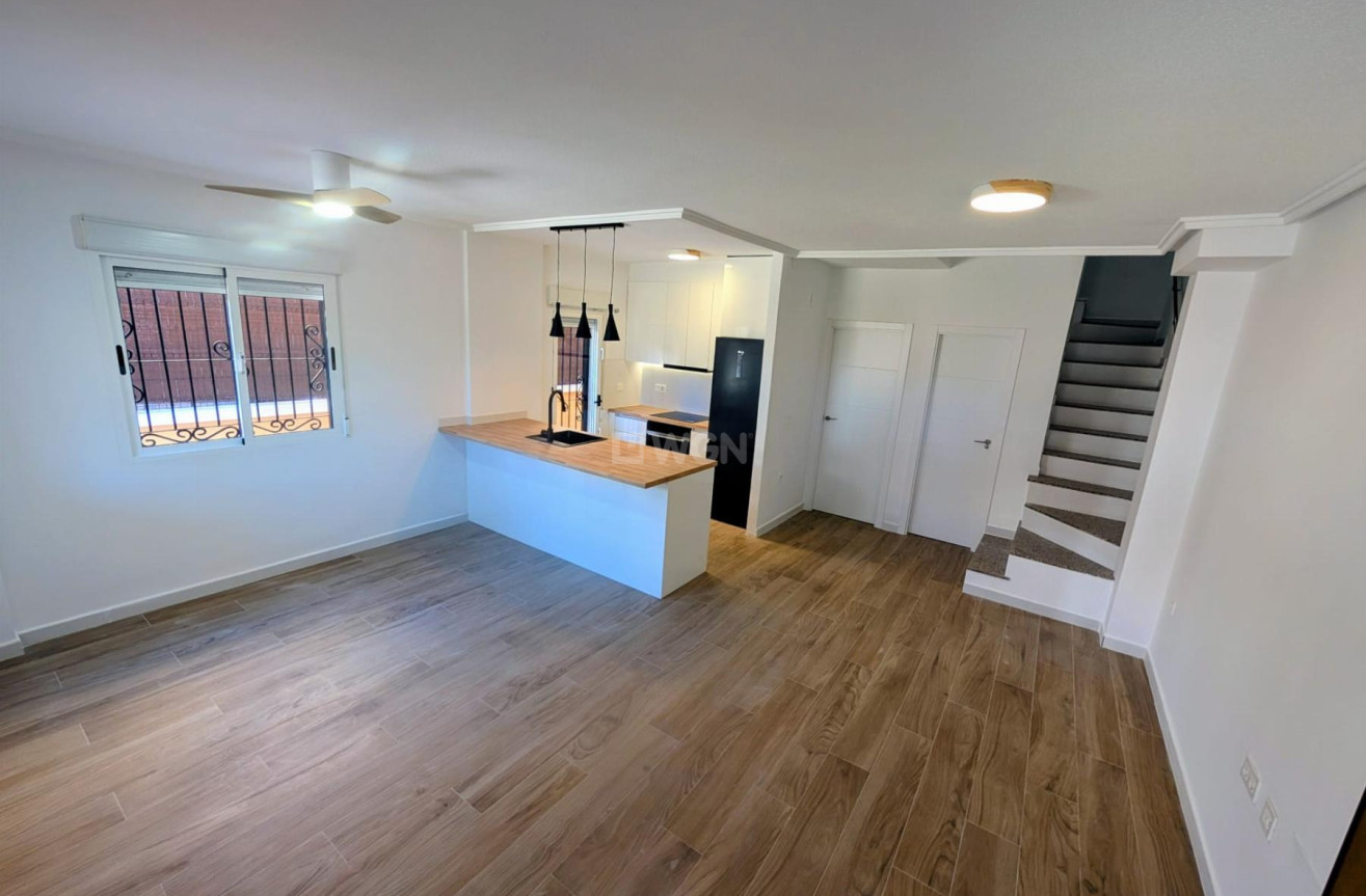 Odsprzedaż - Villa - Orihuela Costa - Costa Blanca