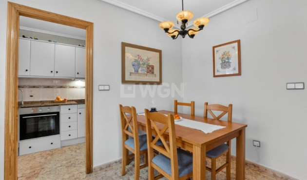 Odsprzedaż - Mieszkanie w bloku - Torrevieja - Costa Blanca