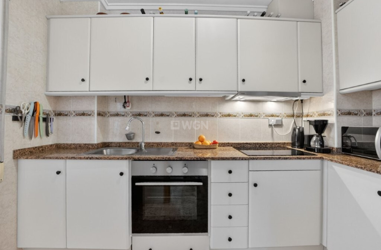 Odsprzedaż - Mieszkanie w bloku - Torrevieja - Costa Blanca