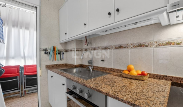 Odsprzedaż - Mieszkanie w bloku - Torrevieja - Costa Blanca