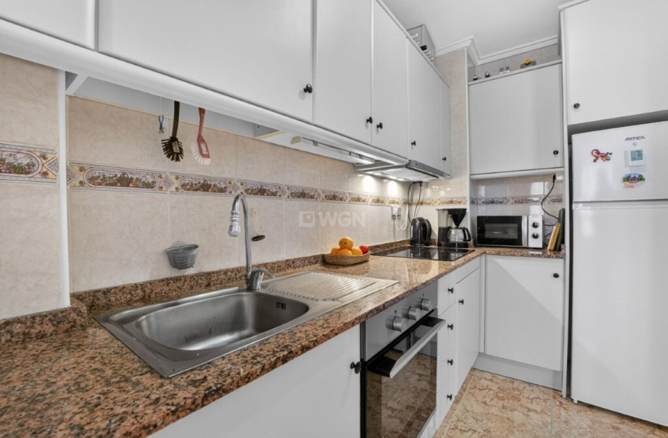 Odsprzedaż - Mieszkanie w bloku - Torrevieja - Costa Blanca