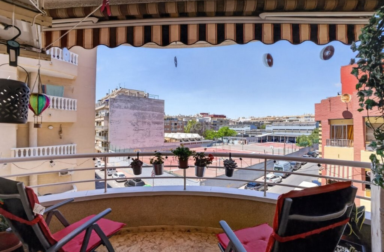 Odsprzedaż - Mieszkanie w bloku - Torrevieja - Costa Blanca
