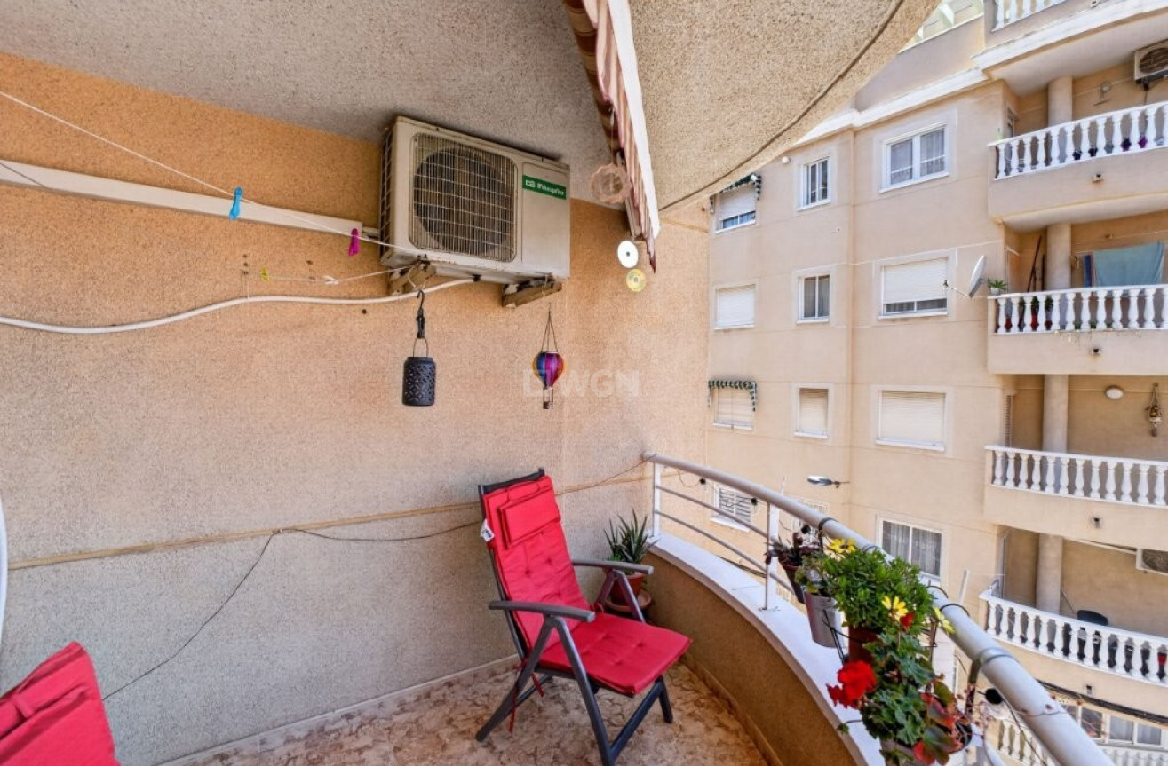 Odsprzedaż - Mieszkanie w bloku - Torrevieja - Costa Blanca