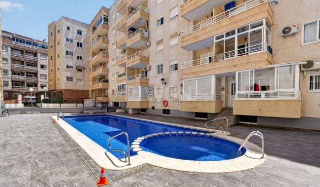 Odsprzedaż - Mieszkanie w bloku - Torrevieja - Costa Blanca