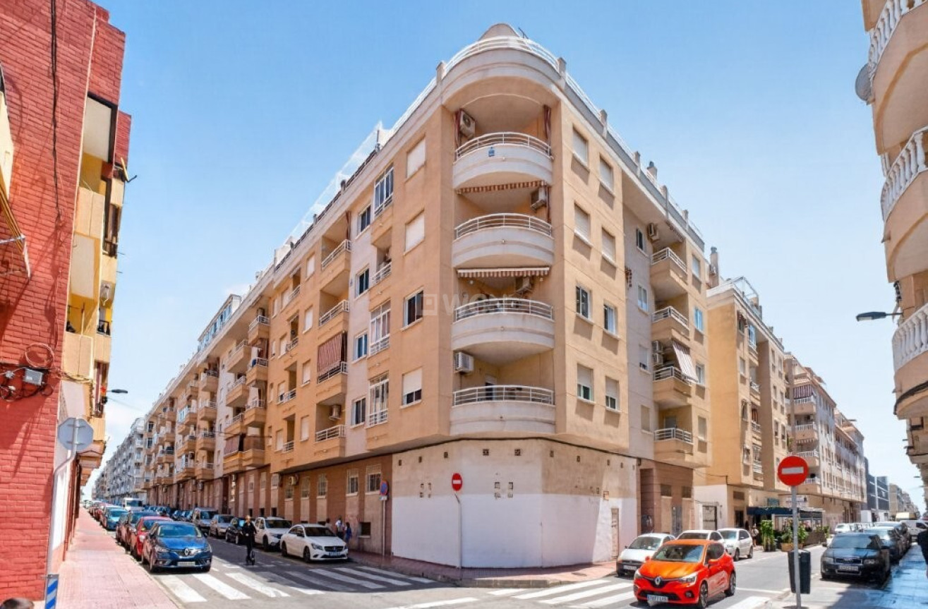 Odsprzedaż - Mieszkanie w bloku - Torrevieja - Costa Blanca