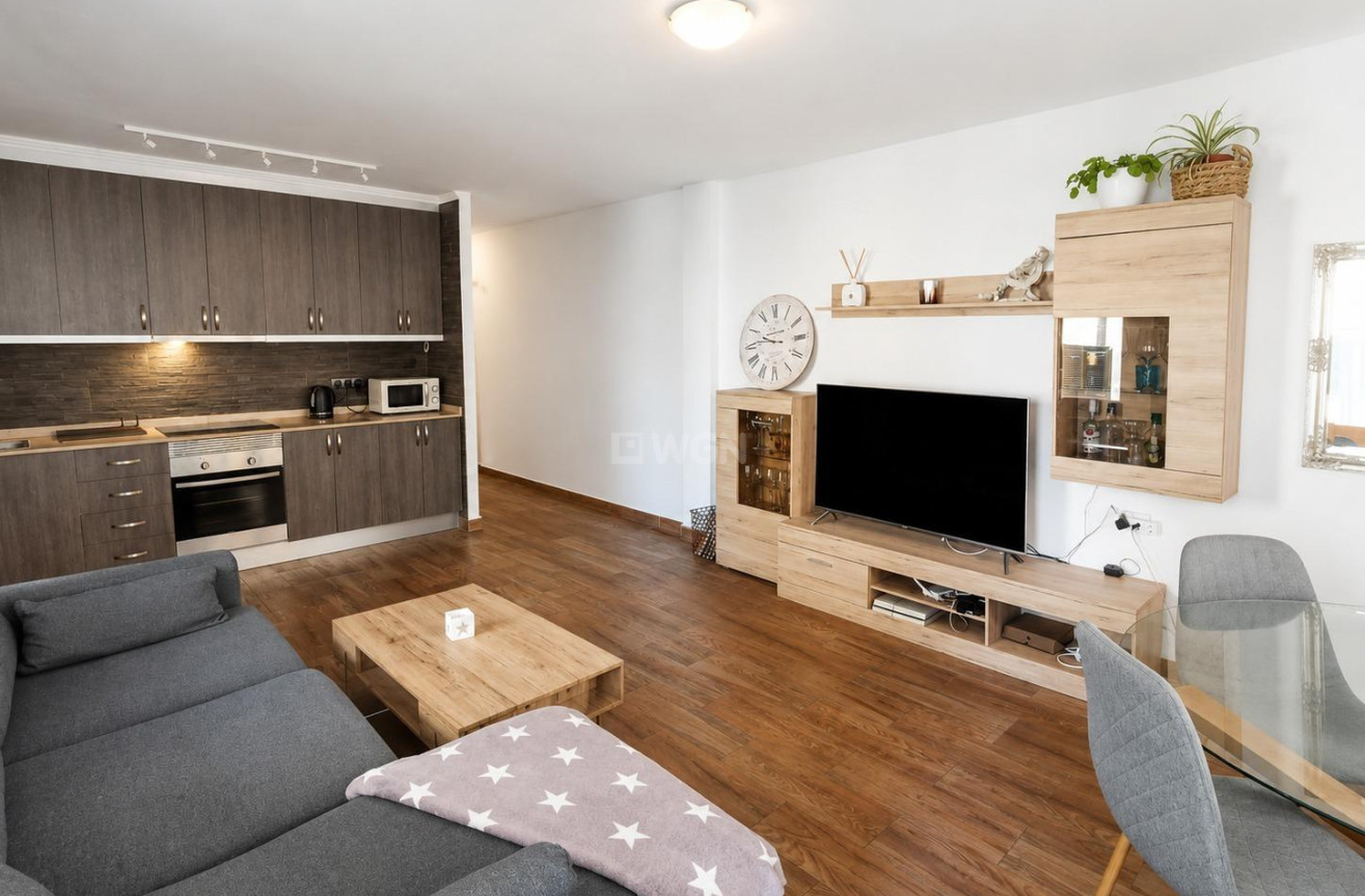 Odsprzedaż - Mieszkanie w bloku - Torrevieja - Playa del Cura
