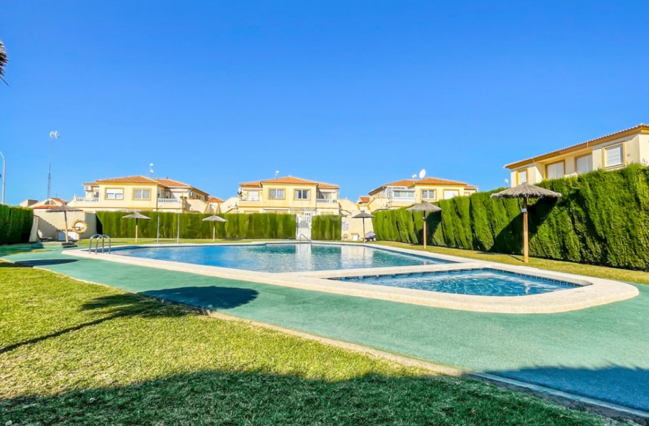 Odsprzedaż - Bungalow - Orihuela Costa - Costa Blanca