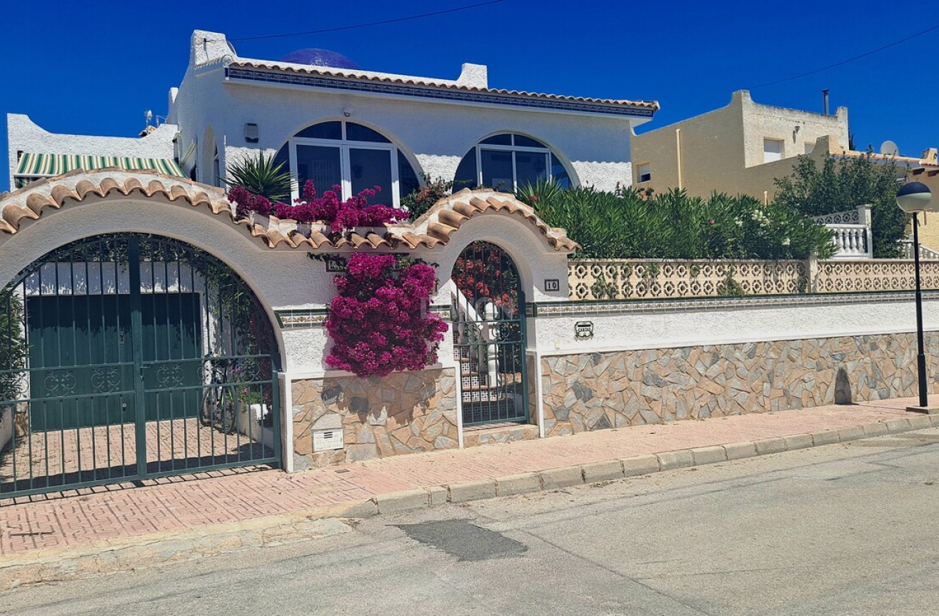 Odsprzedaż - Villa - San Miguel de Salinas - Inland