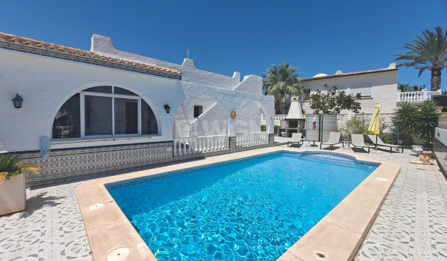 Odsprzedaż - Villa - San Miguel de Salinas - Inland