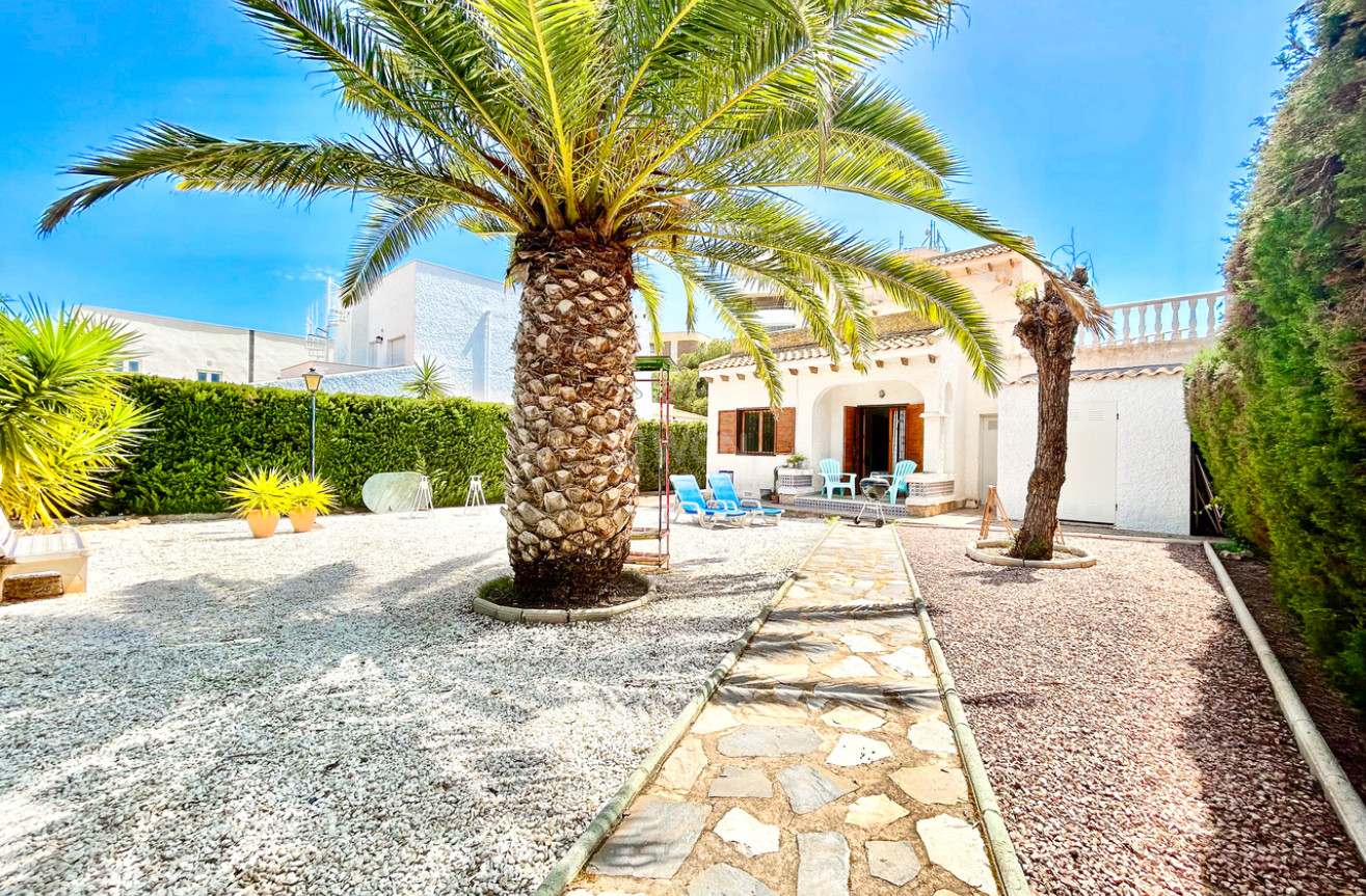 Odsprzedaż - Villa - La Zenia - Costa Blanca