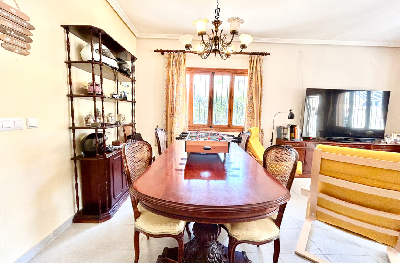 Odsprzedaż - Villa - La Zenia - Costa Blanca