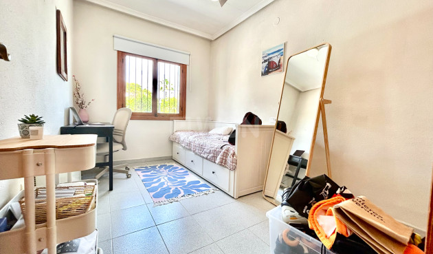 Odsprzedaż - Villa - La Zenia - Costa Blanca