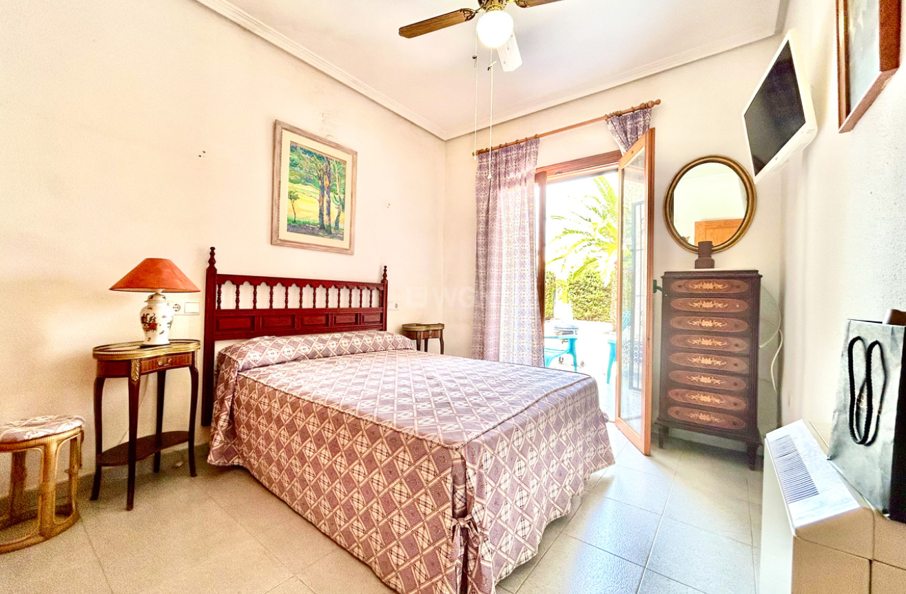 Odsprzedaż - Villa - La Zenia - Costa Blanca