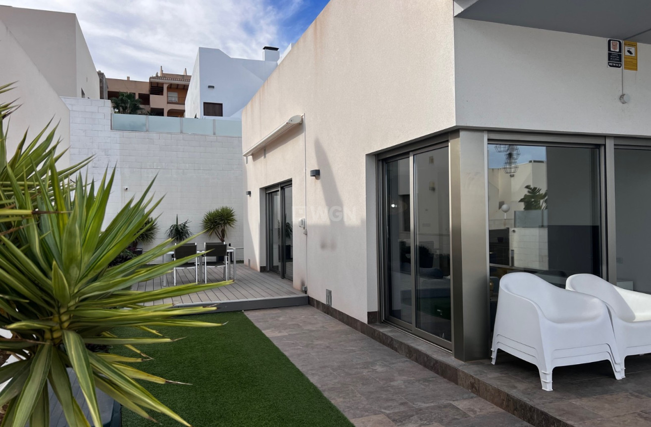 Odsprzedaż - Villa - Orihuela Costa - Costa Blanca