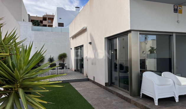 Odsprzedaż - Villa - Orihuela Costa - Costa Blanca