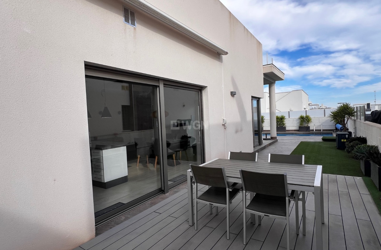 Odsprzedaż - Villa - Orihuela Costa - Costa Blanca
