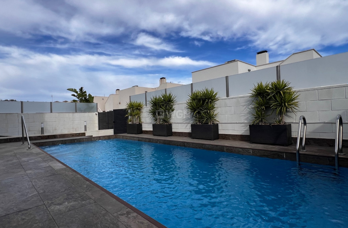 Odsprzedaż - Villa - Orihuela Costa - Costa Blanca