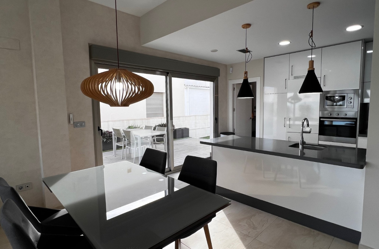 Odsprzedaż - Villa - Orihuela Costa - Costa Blanca