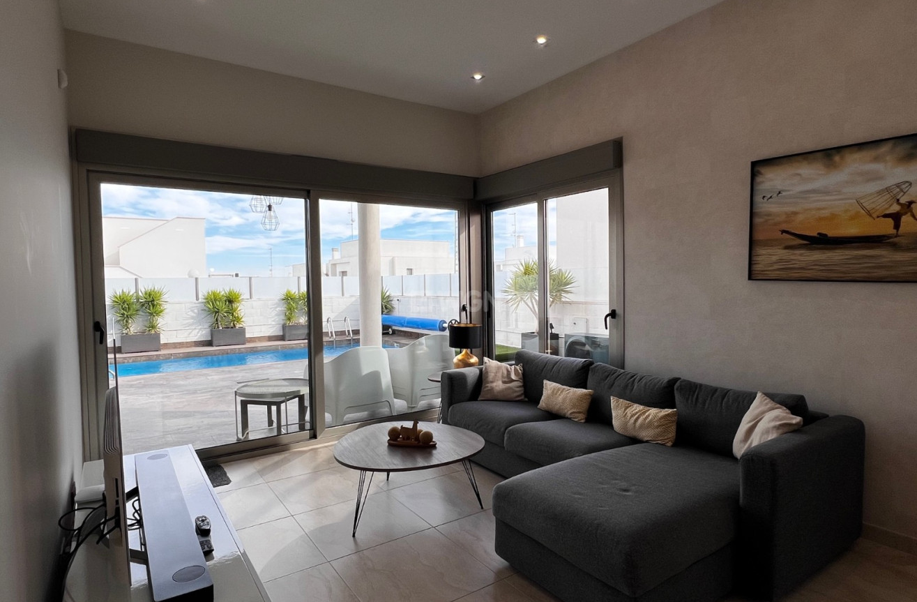 Odsprzedaż - Villa - Orihuela Costa - Costa Blanca