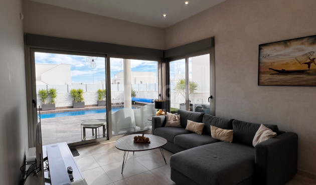 Odsprzedaż - Villa - Orihuela Costa - Costa Blanca