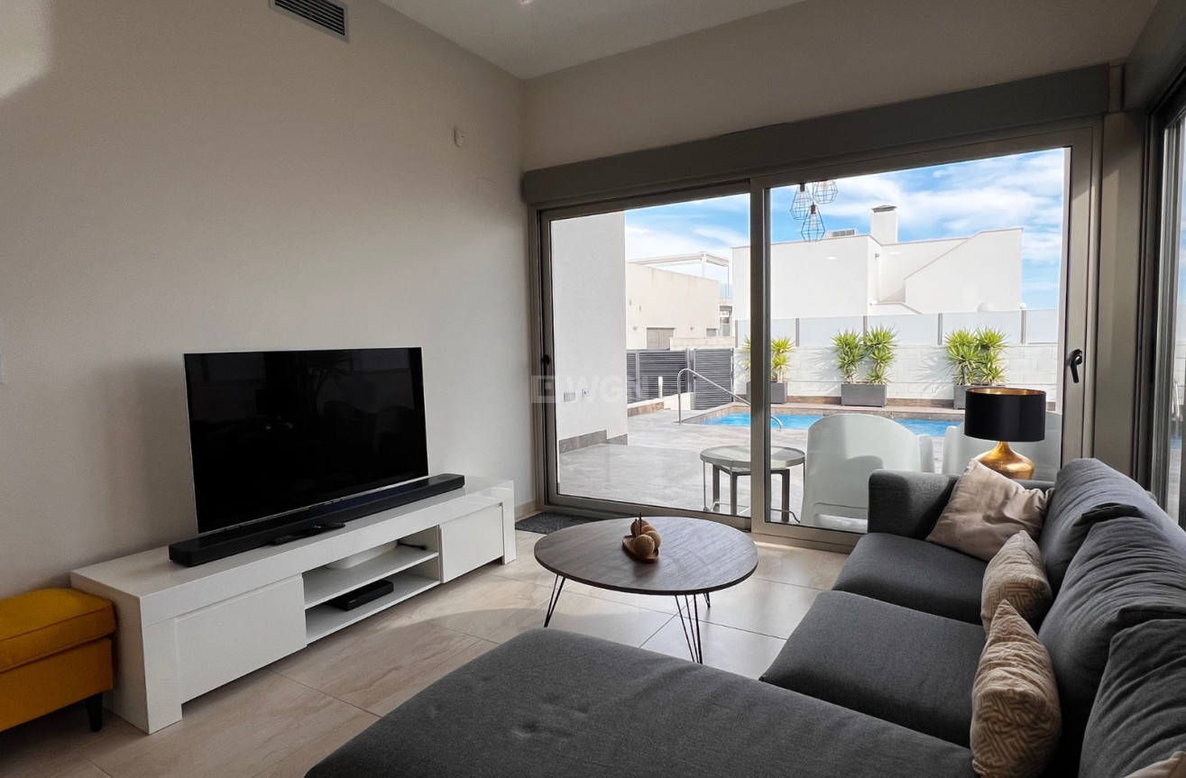 Odsprzedaż - Villa - Orihuela Costa - Costa Blanca