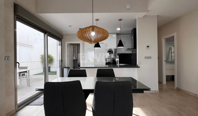 Odsprzedaż - Villa - Orihuela Costa - Costa Blanca
