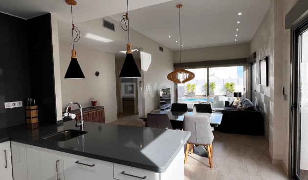 Odsprzedaż - Villa - Orihuela Costa - Costa Blanca