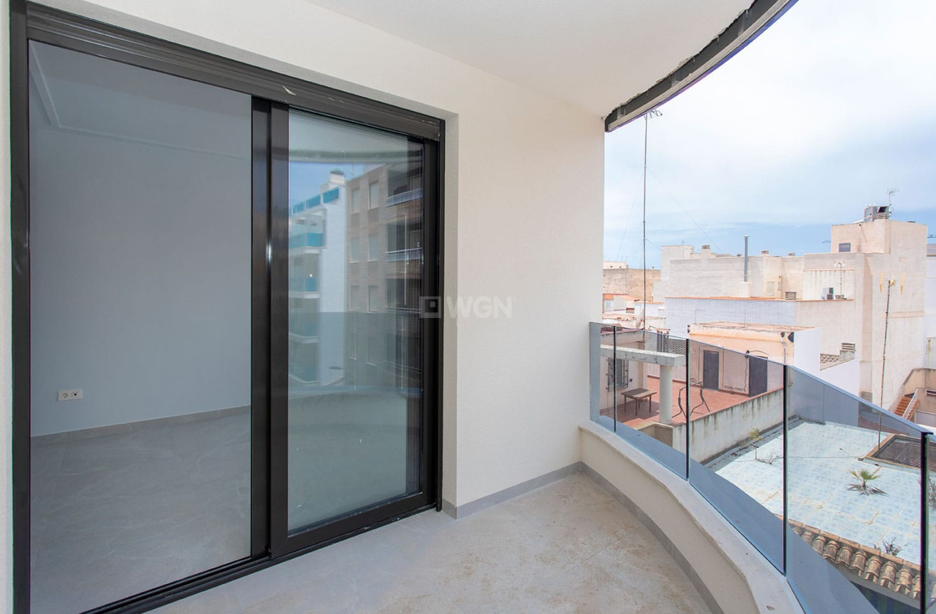Odsprzedaż - Mieszkanie w bloku - Torrevieja - Costa Blanca