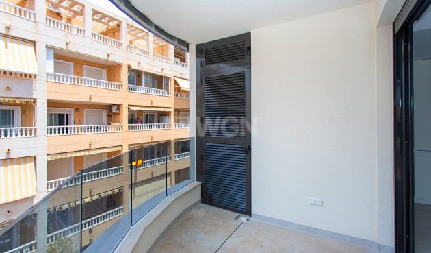 Odsprzedaż - Mieszkanie w bloku - Torrevieja - Costa Blanca