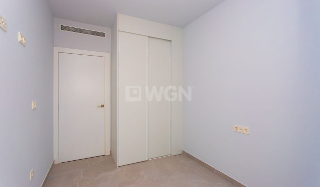 Odsprzedaż - Mieszkanie w bloku - Torrevieja - Costa Blanca
