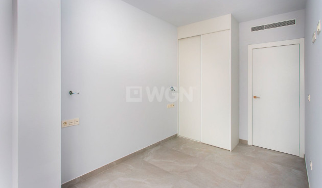 Odsprzedaż - Mieszkanie w bloku - Torrevieja - Costa Blanca