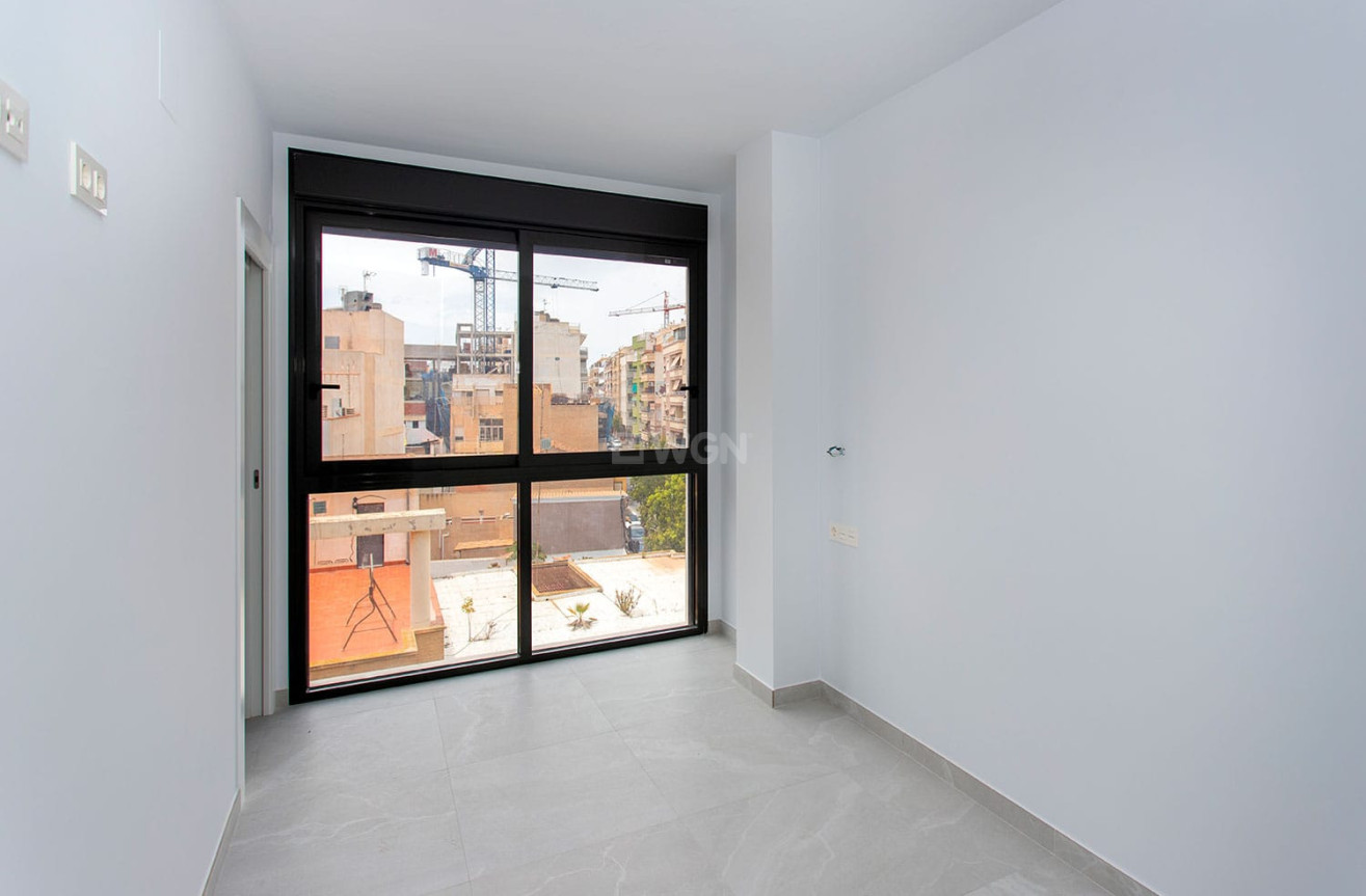 Odsprzedaż - Mieszkanie w bloku - Torrevieja - Costa Blanca