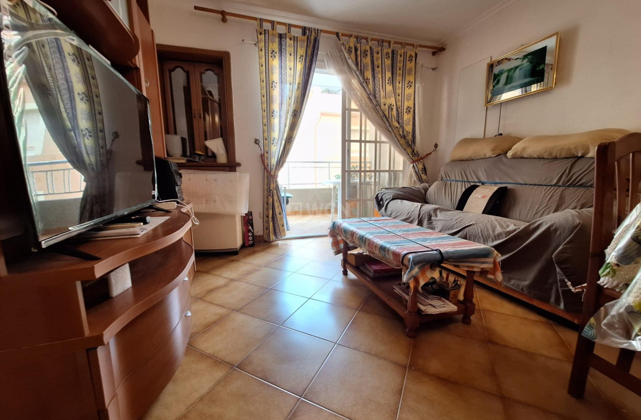Odsprzedaż - Mieszkanie w bloku - Torrevieja - Playa de los Locos