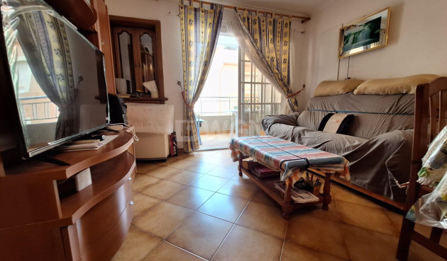 Odsprzedaż - Mieszkanie w bloku - Torrevieja - Playa de los Locos