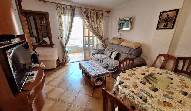 Odsprzedaż - Mieszkanie w bloku - Torrevieja - Playa de los Locos