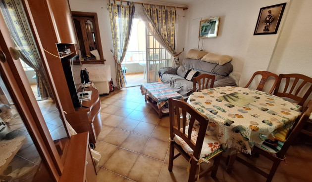 Odsprzedaż - Mieszkanie w bloku - Torrevieja - Playa de los Locos